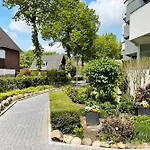 Strandliebe In Scharbeutz, 150M Zum Strand! Sonnenbalkon, Ruhig Gelegen, Kostenfreier Parkplatz, Fahrstuhl * Scharbeutz