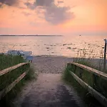 Strandliebe In Scharbeutz, 150M Zum Strand! Sonnenbalkon, Ruhig Gelegen, Kostenfreier Parkplatz, Fahrstuhl * שרבאוץ