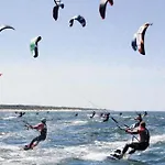 Strandliebe In Scharbeutz, 150M Zum Strand! Sonnenbalkon, Ruhig Gelegen, Kostenfreier Parkplatz, Fahrstuhl