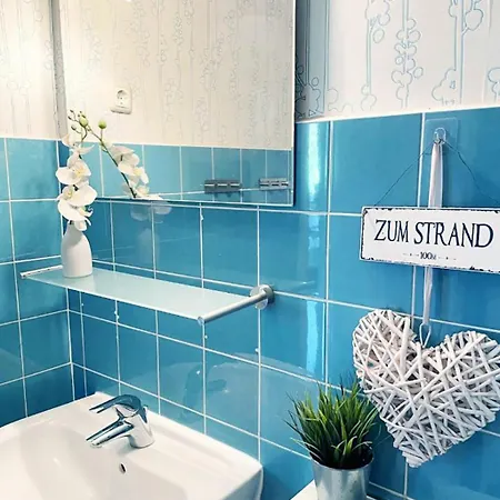 Strandliebe In Scharbeutz, Stilvolle Ferienwohnung, 150m Zum Strand! Sonnenbalkon, Ruhig Gelegen, Kostenfreier Parkplatz, Fahrstuhl