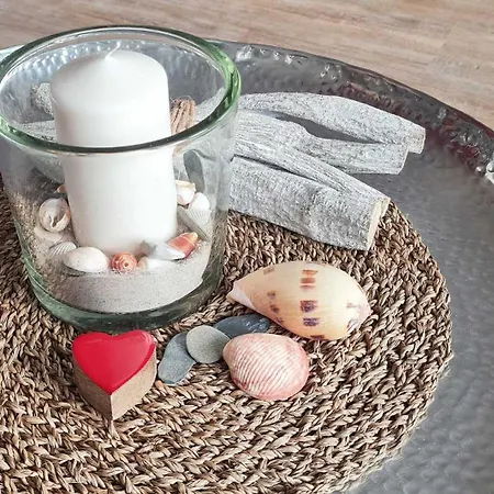 Strandliebe In Scharbeutz, Stilvolle Ferienwohnung, 150m Zum Strand! Sonnenbalkon, Ruhig Gelegen, Kostenfreier Parkplatz, Fahrstuhl *