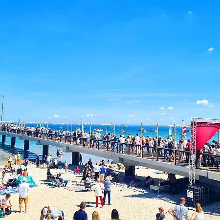 Strandliebe In Scharbeutz, Stilvolle Ferienwohnung, 150m Zum Strand! Sonnenbalkon, Ruhig Gelegen, Kostenfreier Parkplatz, Fahrstuhl *