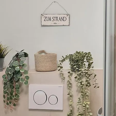 Strandliebe In Scharbeutz, Stilvolle Ferienwohnung, 150m Zum Strand! Sonnenbalkon, Ruhig Gelegen, Kostenfreier Parkplatz, Fahrstuhl Apartmán