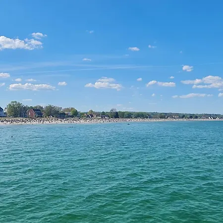 Strandliebe In Scharbeutz, 150M Zum Strand! Sonnenbalkon, Ruhig Gelegen, Kostenfreier Parkplatz, Fahrstuhl Apartamento *