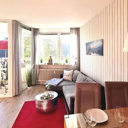 Strandliebe In Scharbeutz, 150m Zum Strand! Sonnenbalkon, Ruhig Gelegen, Kostenfreier Parkplatz, Fahrstuhl